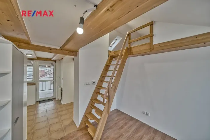 Prodej bytu 2+1, Poděbrady, Dr. Beneše, 68 m2