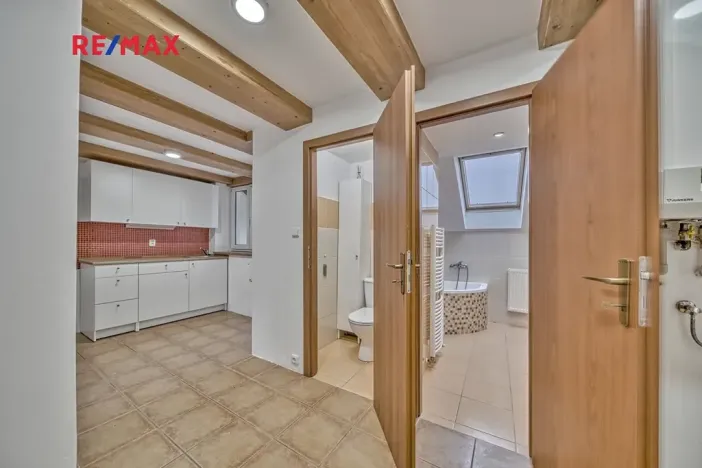 Prodej bytu 2+1, Poděbrady, Dr. Beneše, 68 m2