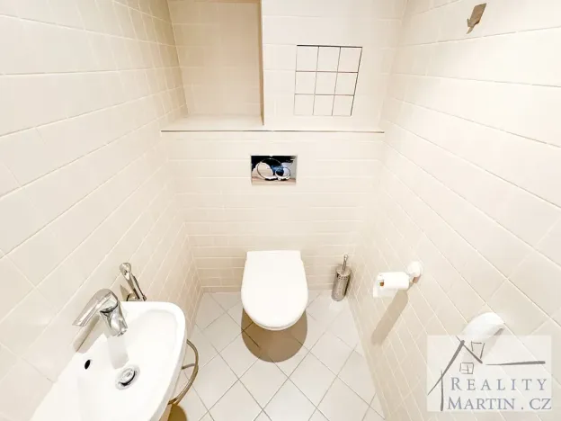 Prodej bytu 2+1, Praha - Holešovice, Dělnická, 54 m2