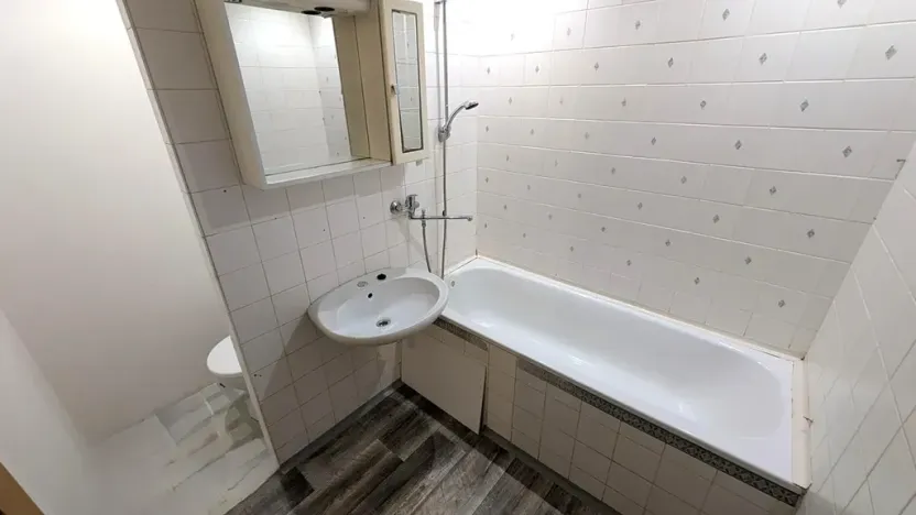 Pronájem bytu 2+1, Chomutov, Dřínovská, 61 m2