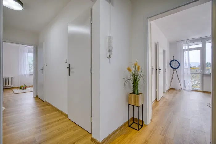 Pronájem bytu 3+1, Děčín - Děčín III-Staré Město, Příčná, 69 m2