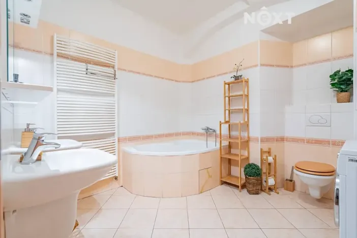 Prodej bytu 2+kk, České Budějovice, Dr. Stejskala, 77 m2