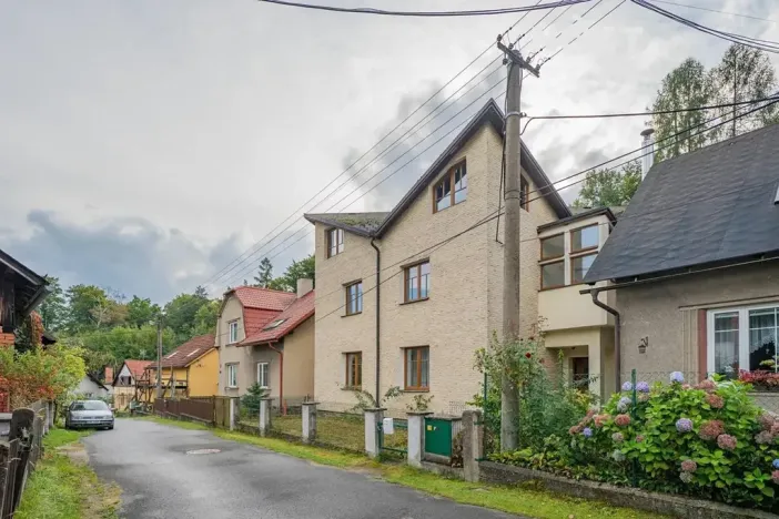 Pronájem rodinného domu, Olšany, 219 m2