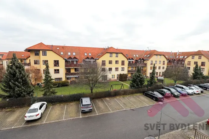 Pronájem bytu 1+kk, Jesenice, Mezi Domy, 37 m2