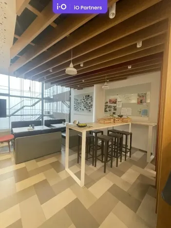 Pronájem kanceláře, Praha - Michle, Vyskočilova, 1135 m2