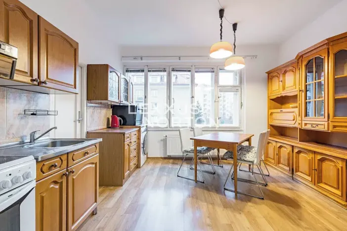 Pronájem bytu 2+1, Praha - Vokovice, Kladenská, 84 m2