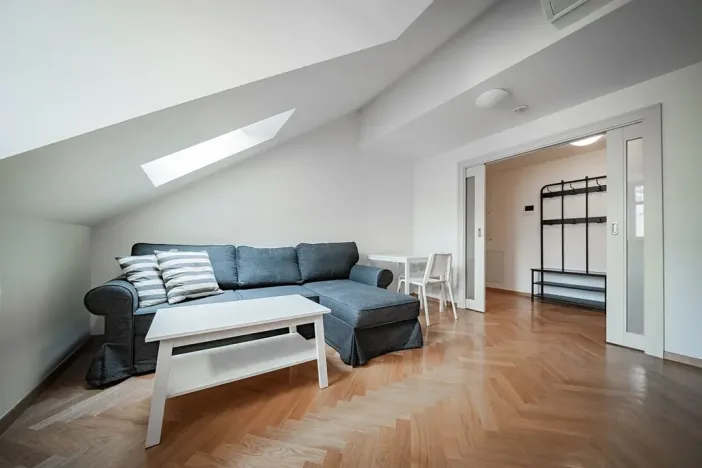 Pronájem bytu 2+kk, Praha - Staré Město, Kozí, 39 m2