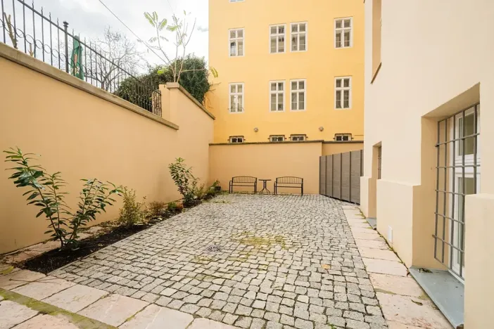 Pronájem bytu 2+kk, Praha - Nové Město, Lípová, 58 m2