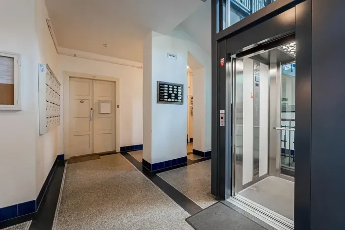 Pronájem bytu 3+1, Praha - Bubeneč, Uralská, 101 m2