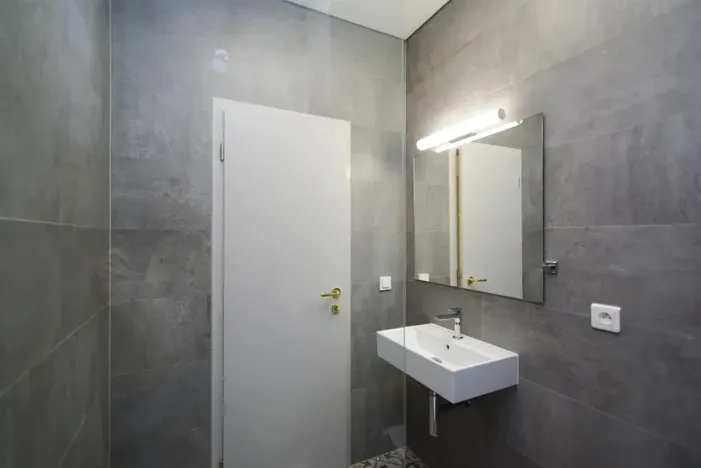 Pronájem kanceláře, Praha - Smíchov, Štefánikova, 70 m2