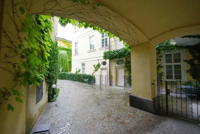 Pronájem bytu 4+1, Praha - Malá Strana, Vlašská, 187 m2