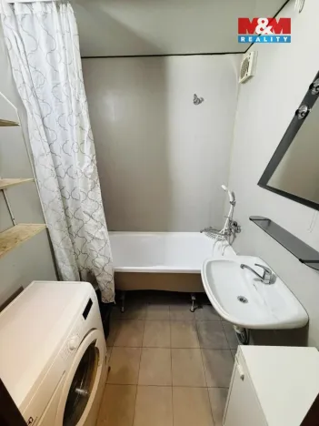 Prodej bytu 2+kk, Orlová - Lutyně, Květinová, 56 m2