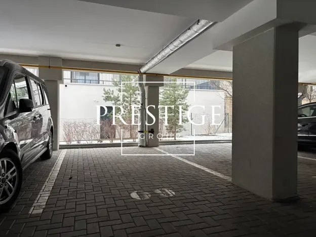 Pronájem garážového stání, Praha - Žižkov, U staré cihelny, 12 m2