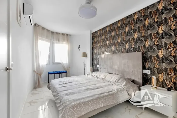 Prodej bytu 4+kk, Torrevieja, Španělsko, 70 m2