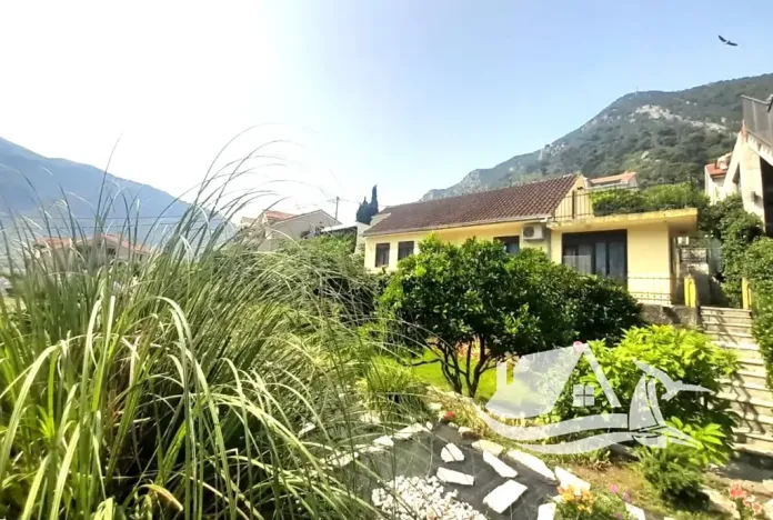 Prodej rodinného domu, Prčanj, Černá Hora, 70 m2