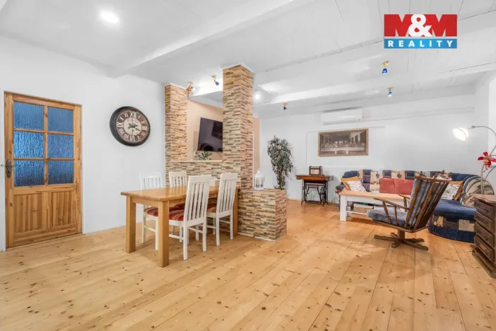 Prodej rodinného domu, Velvary, Pražská, 218 m2