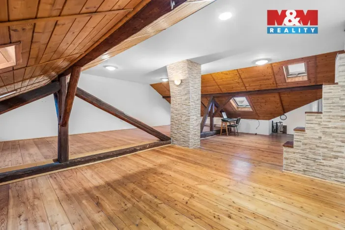 Prodej rodinného domu, Velvary, Pražská, 218 m2