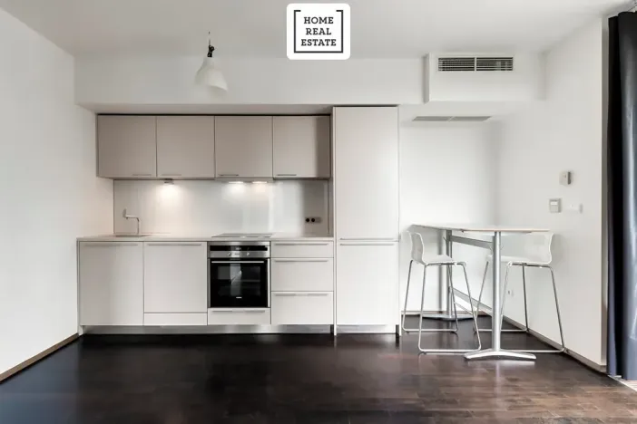 Pronájem bytu 1+kk, Praha - Žižkov, Pitterova, 47 m2