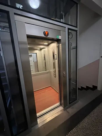 Pronájem bytu 2+kk, Praha - Žižkov, Fibichova, 60 m2