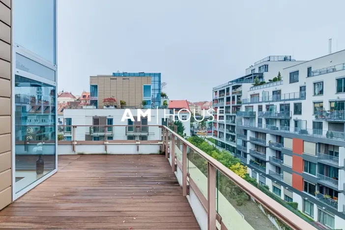 Pronájem garážového stání, Praha - Vinohrady, Korunní, 10 m2