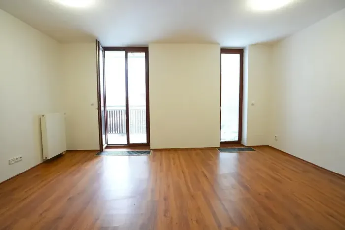 Pronájem bytu 1+kk, Beroun, U Židovského hřbitova, 41 m2