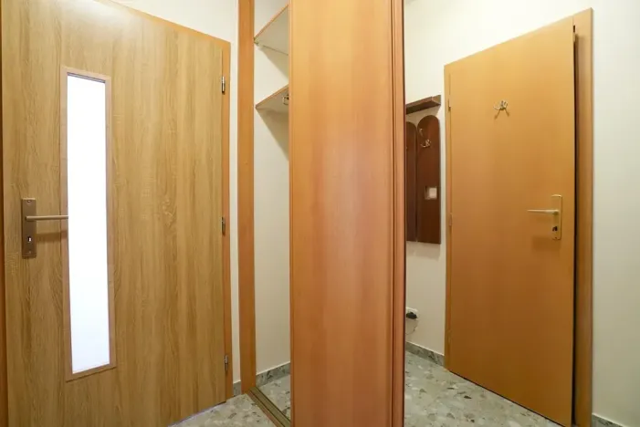 Pronájem bytu 1+kk, Beroun, U Židovského hřbitova, 41 m2