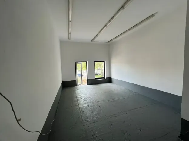 Prodej výrobních prostor, Praha - Horní Počernice, Komárovská, 210 m2