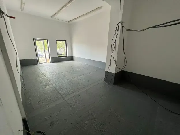 Prodej výrobních prostor, Praha - Horní Počernice, Komárovská, 210 m2