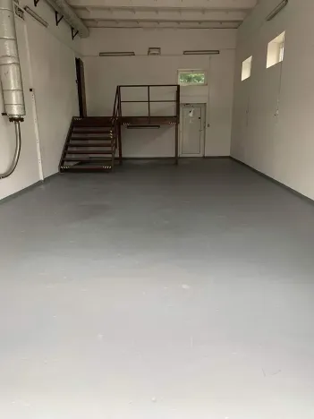 Prodej skladu, Praha - Horní Počernice, Komárovská, 210 m2