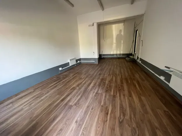 Pronájem výrobních prostor, Praha - Horní Počernice, Komárovská, 210 m2