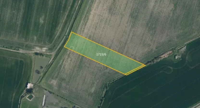 Prodej pole, Dobrovice, 4680 m2