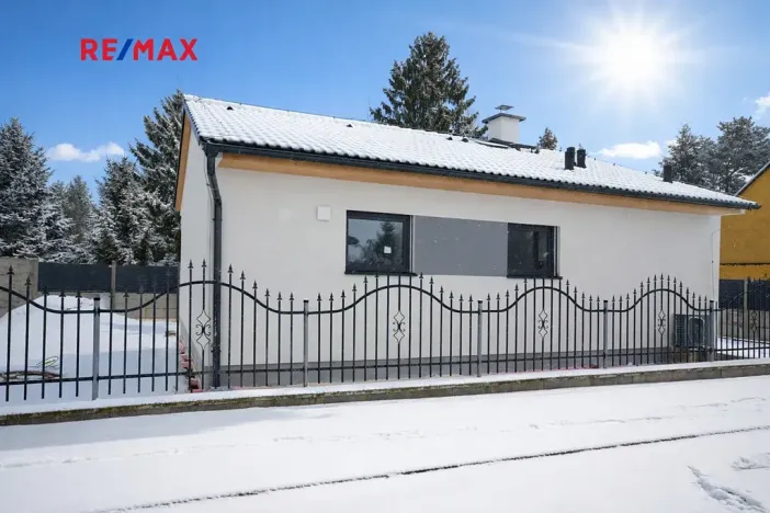 Prodej rodinného domu, Dobrovíz, 61 m2