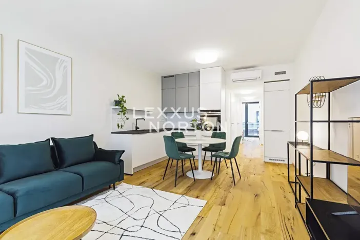 Pronájem bytu 2+kk, Praha - Karlín, Sokolovská, 52 m2