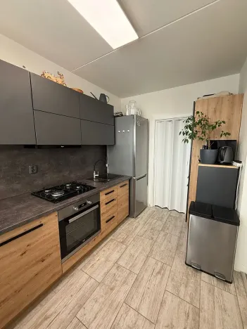 Prodej bytu 3+1, Brno, Švermova, 74 m2