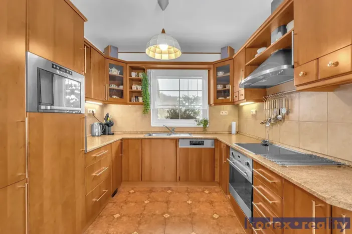 Prodej rodinného domu, Vysoká nad Labem, 263 m2