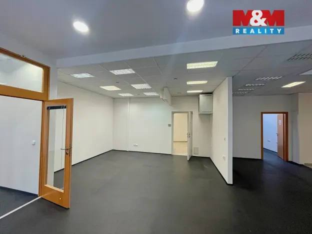 Pronájem obchodního prostoru, Ústí nad Labem - Ústí nad Labem-centrum, Velká Hradební, 280 m2