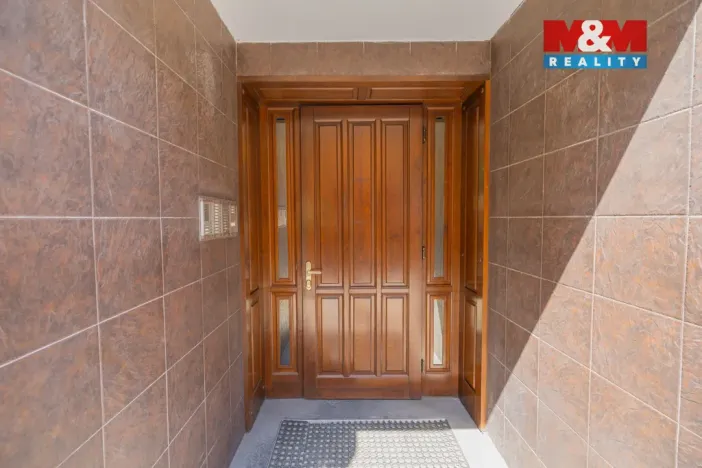 Pronájem obchodního prostoru, Ústí nad Labem - Ústí nad Labem-centrum, Velká Hradební, 280 m2