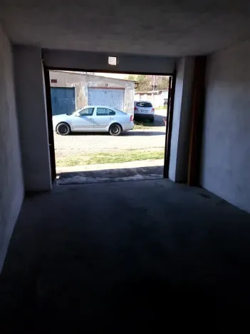 Prodej garáže, Praha - Zbraslav, Nad parkem, 19 m2