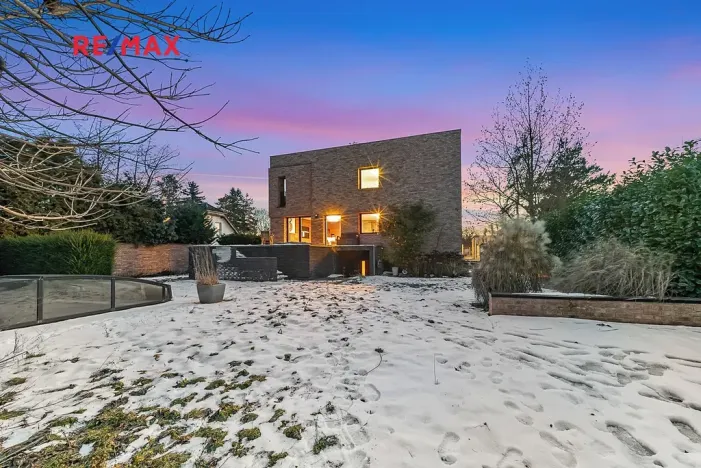 Prodej vily, Praha - Klánovice, Zádražanská, 330 m2