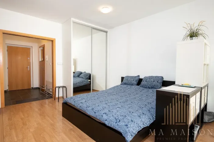 Pronájem bytu 1+kk, Praha - Smíchov, Randova, 47 m2