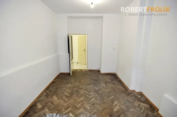 Pronájem kanceláře, Praha - Bubeneč, Eliášova, 25 m2