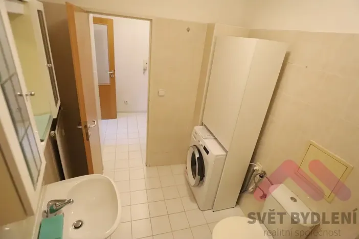 Pronájem bytu 1+kk, Praha - Vysočany, bratří Dohalských, 44 m2