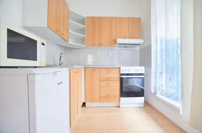 Pronájem bytu 1+1, Poděbrady, Hakenova, 34 m2