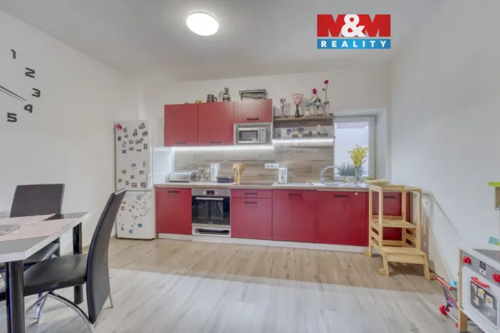 Prodej bytu 3+kk, Chrást, Dlouhá, 65 m2
