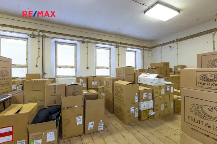 Prodej komerční nemovitosti, Dašice, náměstí T. G. Masaryka, 2490 m2