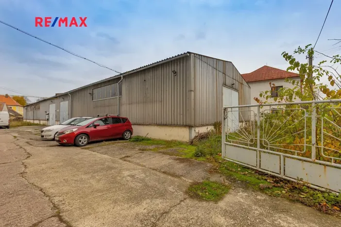 Prodej komerční nemovitosti, Dašice, náměstí T. G. Masaryka, 2490 m2