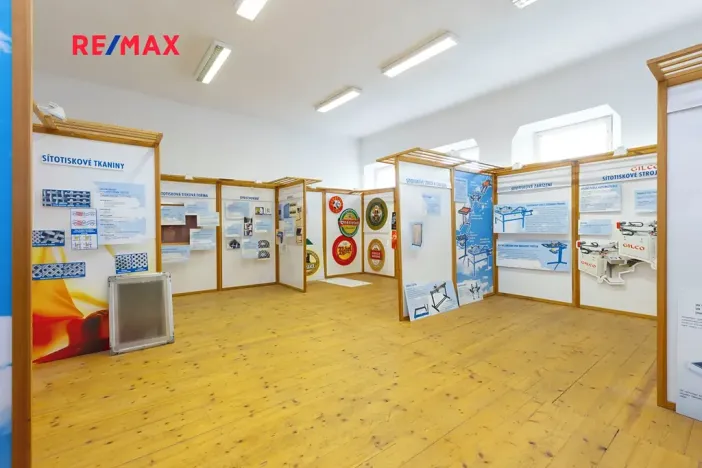 Prodej výrobních prostor, Dašice, náměstí T. G. Masaryka, 2490 m2