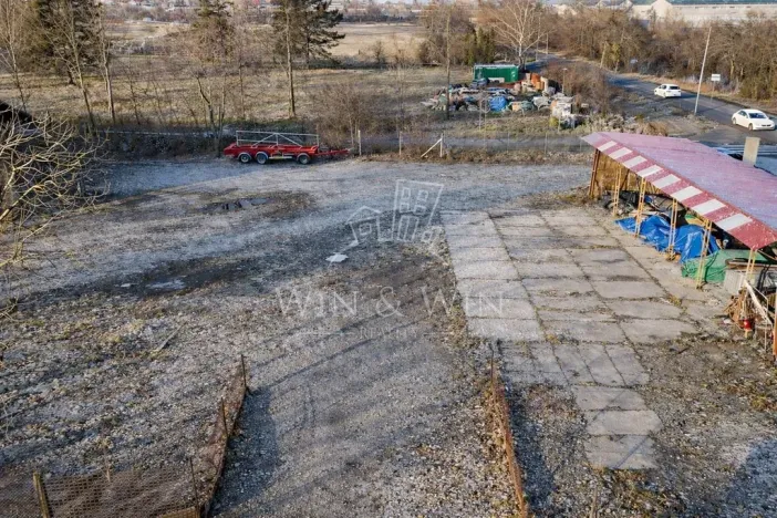 Pronájem komerčního pozemku, Praha - Horní Počernice, Ve žlíbku, 500 m2