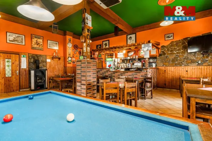 Prodej restaurace, Velké Březno, 700 m2