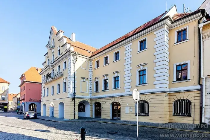 Prodej bytu 3+1, Žatec, náměstí Svobody, 99 m2